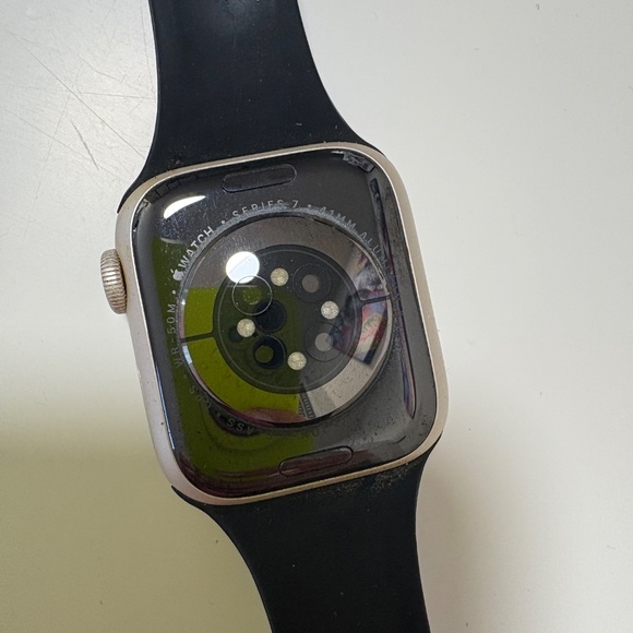 Apple Watch series 7 - Picture 2 of 4